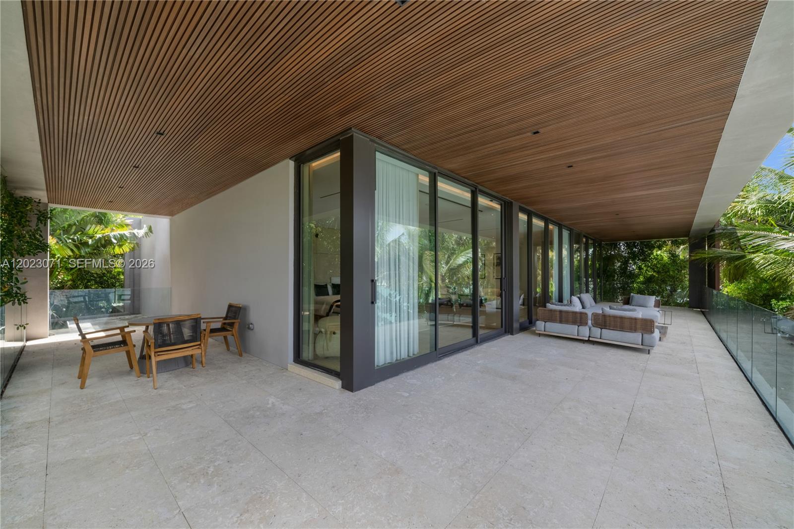 28 W Dilido Dr, Miami Beach FL 33139