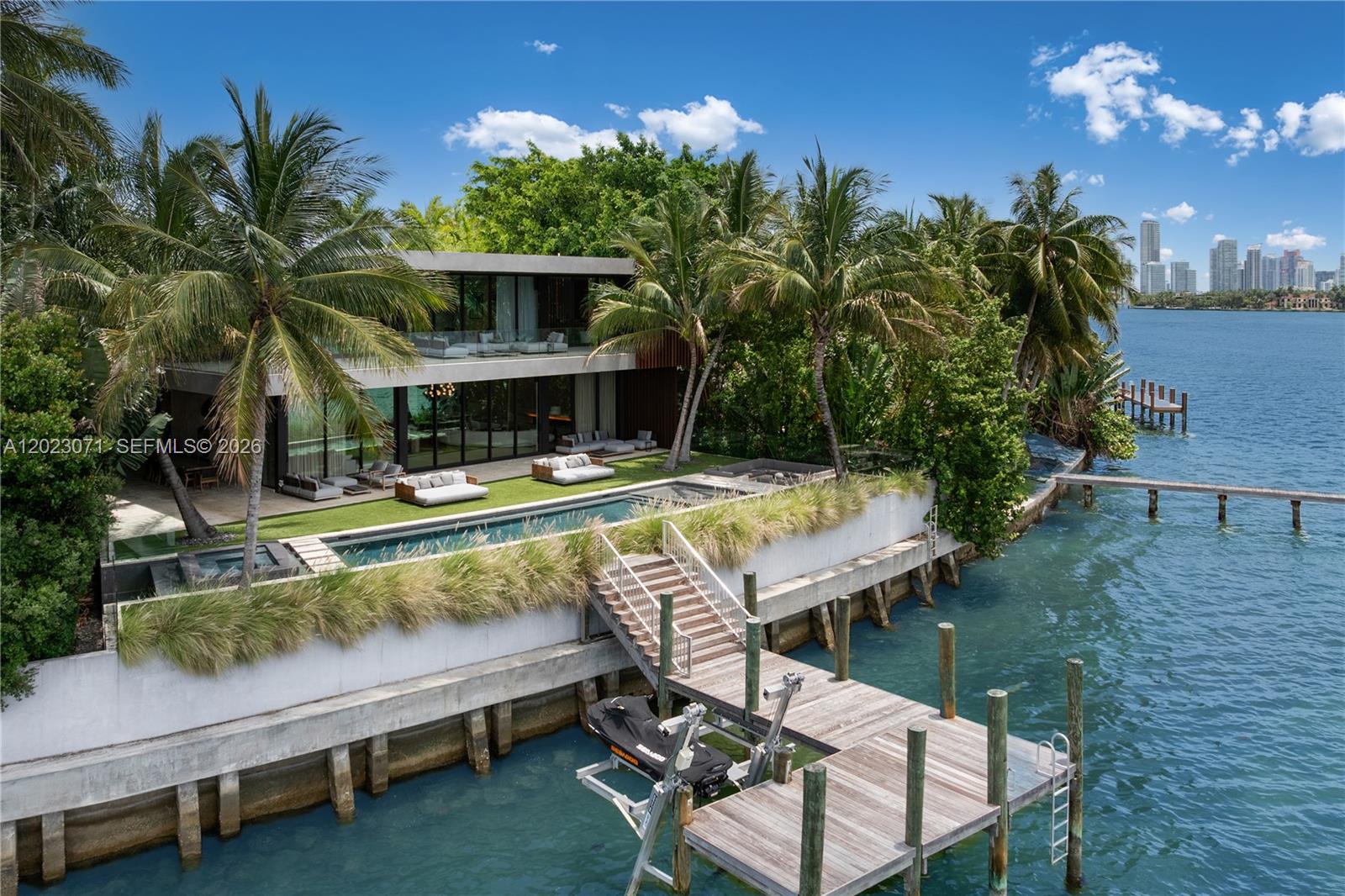 28 W Dilido Dr, Miami Beach FL 33139