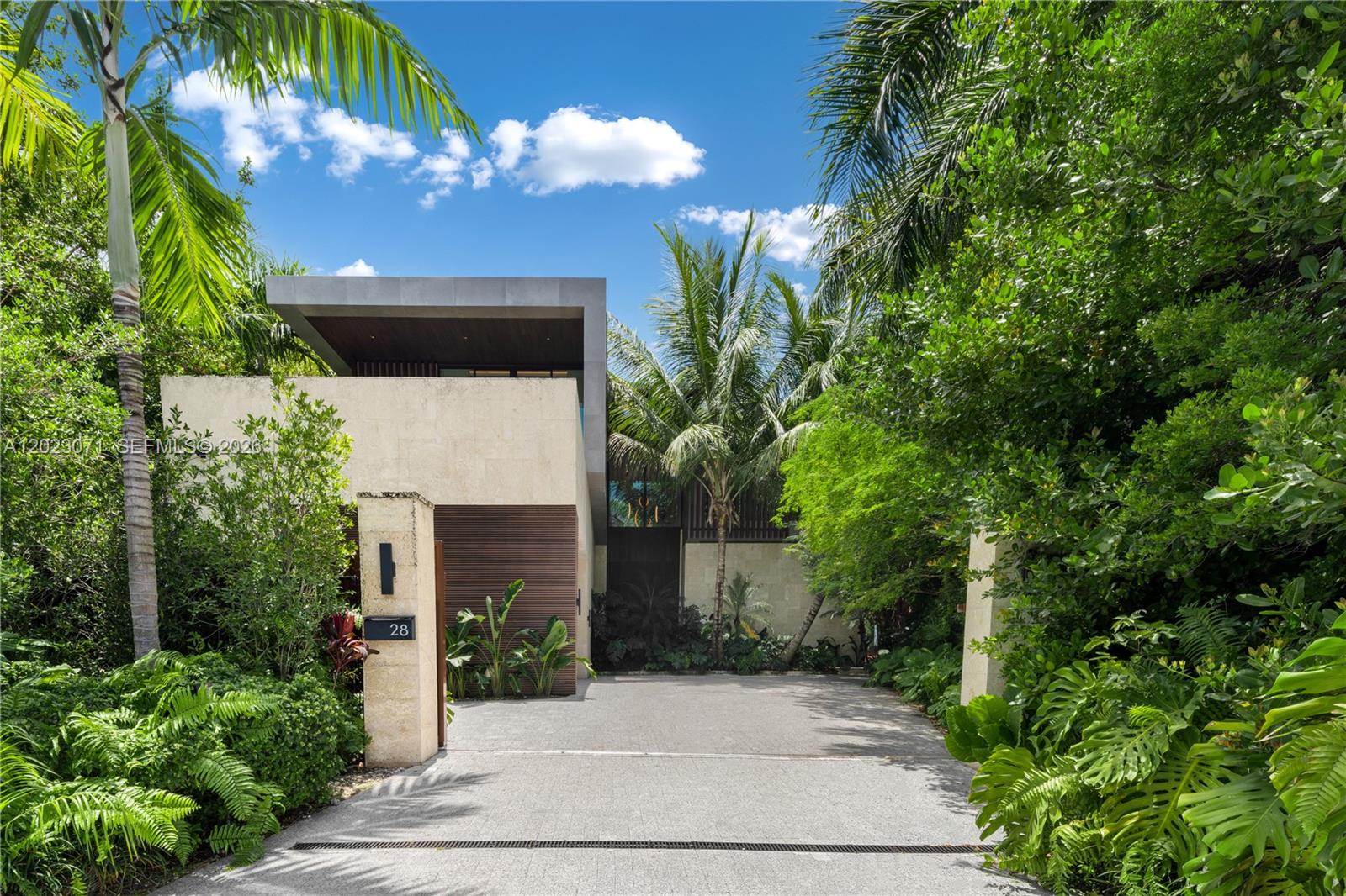 28 W Dilido Dr, Miami Beach FL 33139