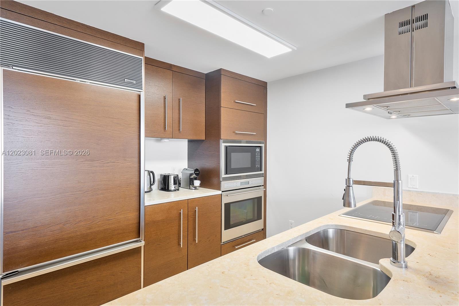 485 Brickell Ave #4206, Miami FL 33131