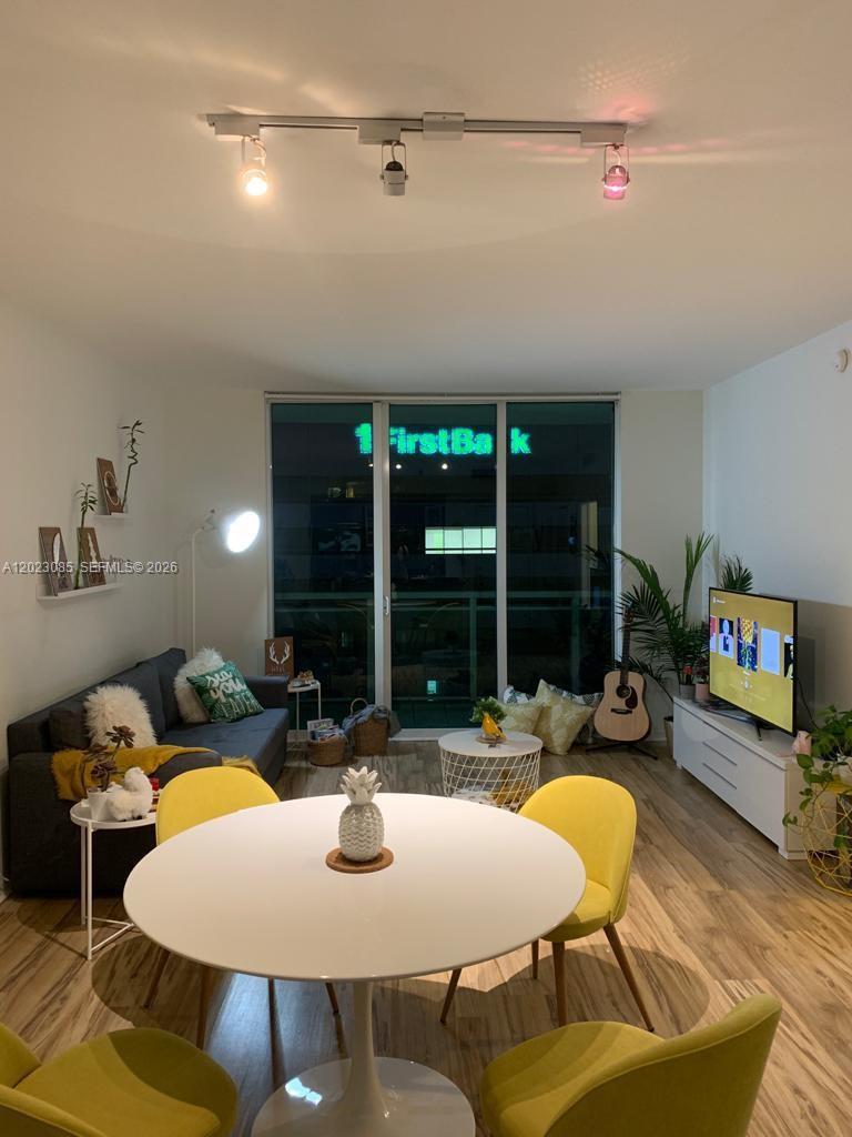 951 Brickell Ave #1503, Miami FL 33131