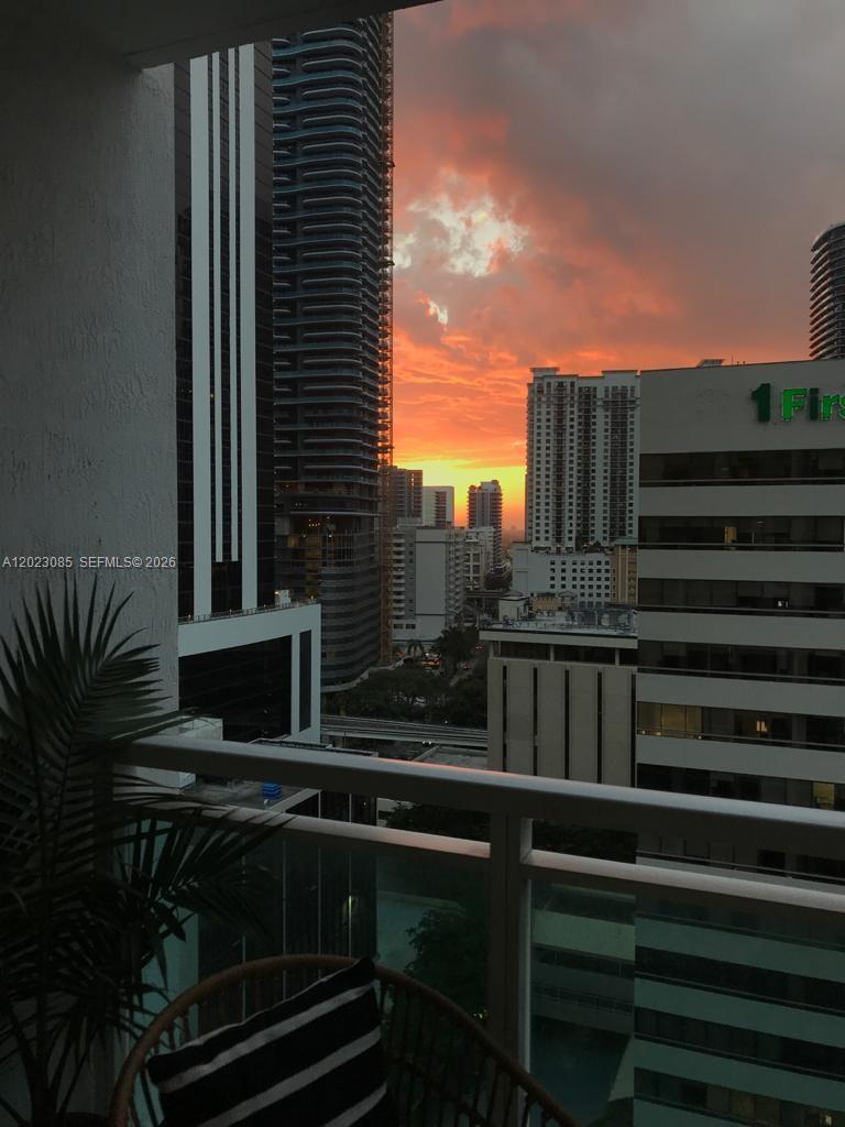 951 Brickell Ave #1503, Miami FL 33131