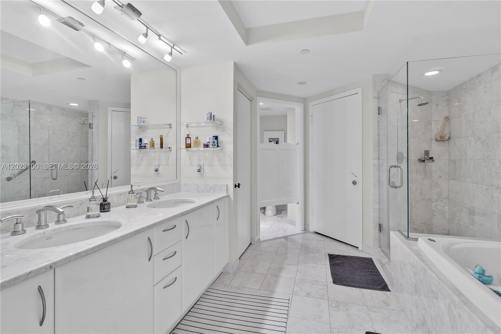1331 Brickell Bay Dr #2007, Miami FL 33131