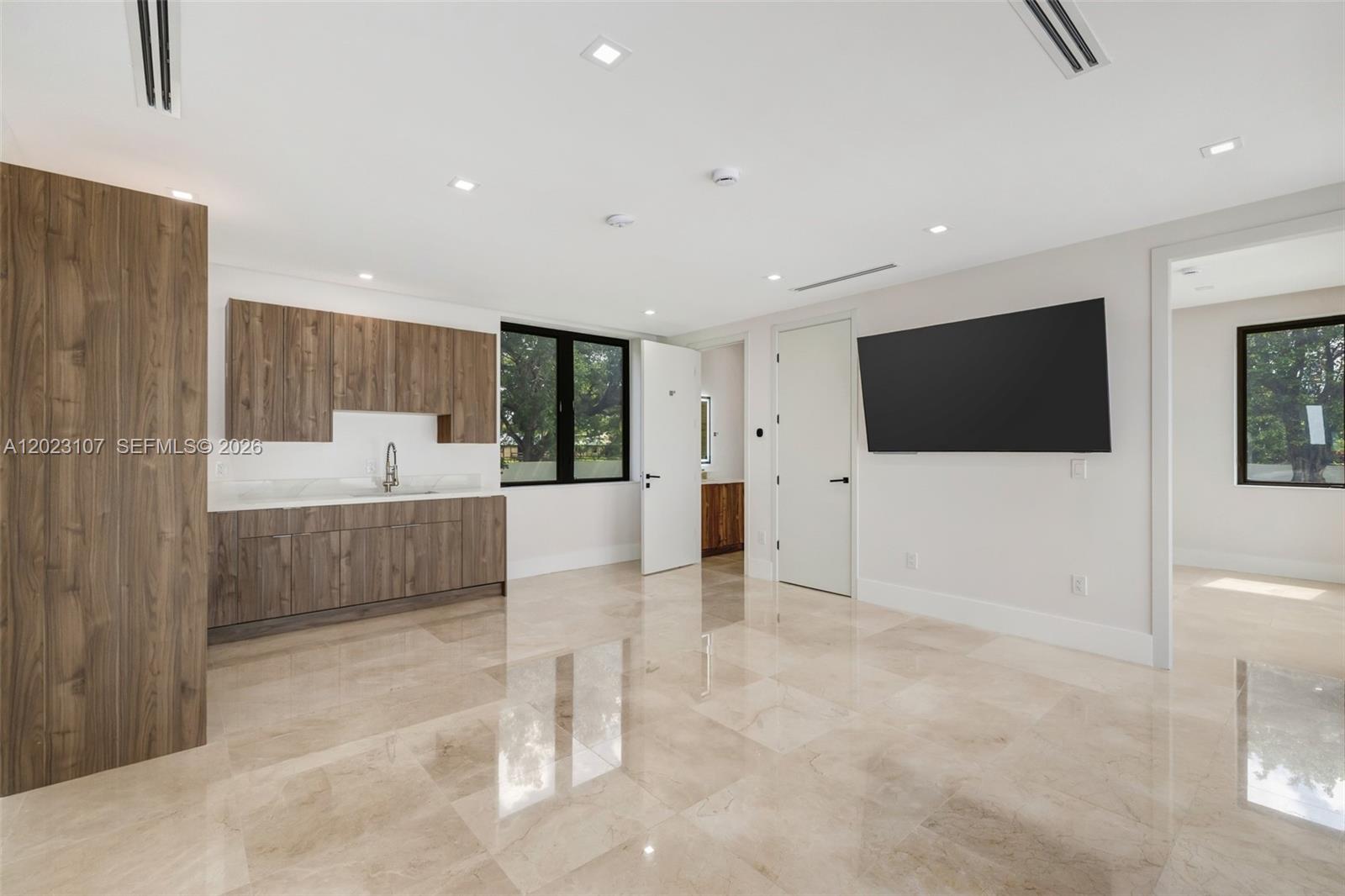 3611 NW 100th Ave, Cooper City FL 33024