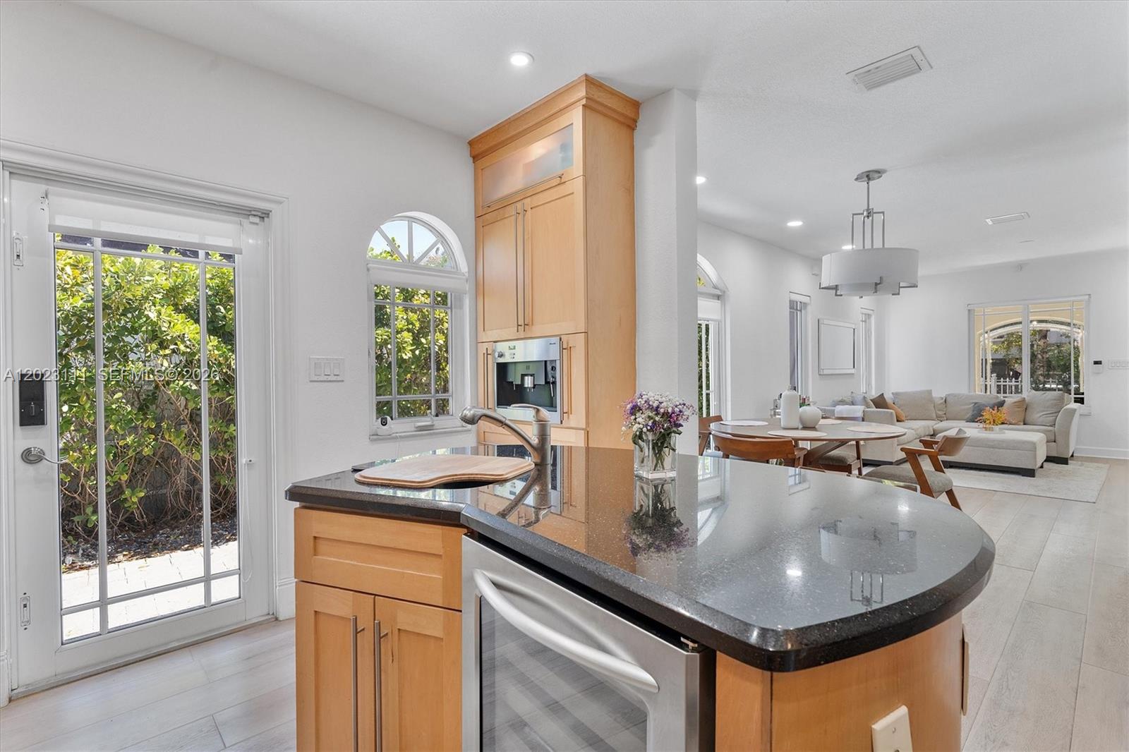 2231 SW 17th St, Miami FL 33145