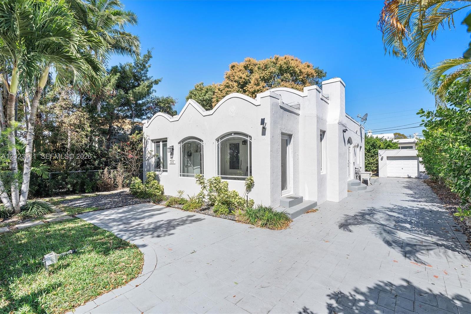 2231 SW 17th St, Miami FL 33145
