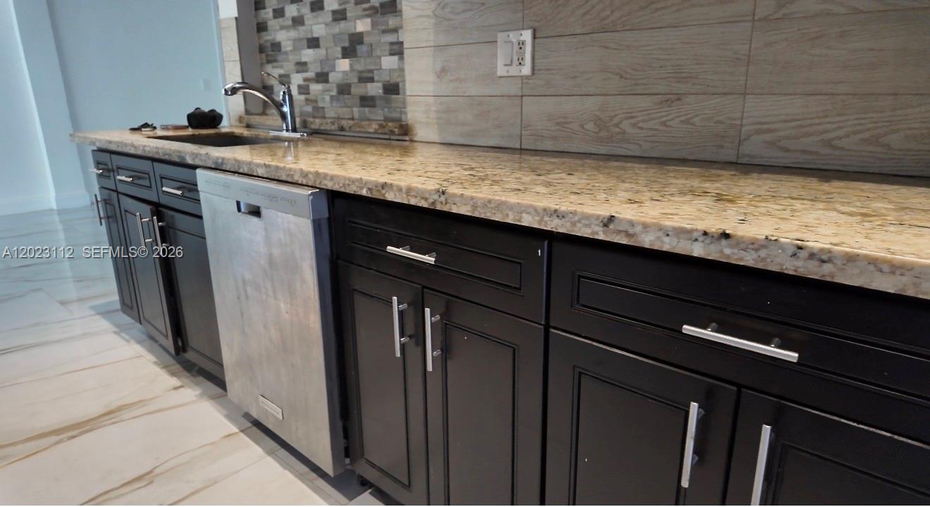 3601 NW 34th Ave, Lauderdale Lakes FL 33309