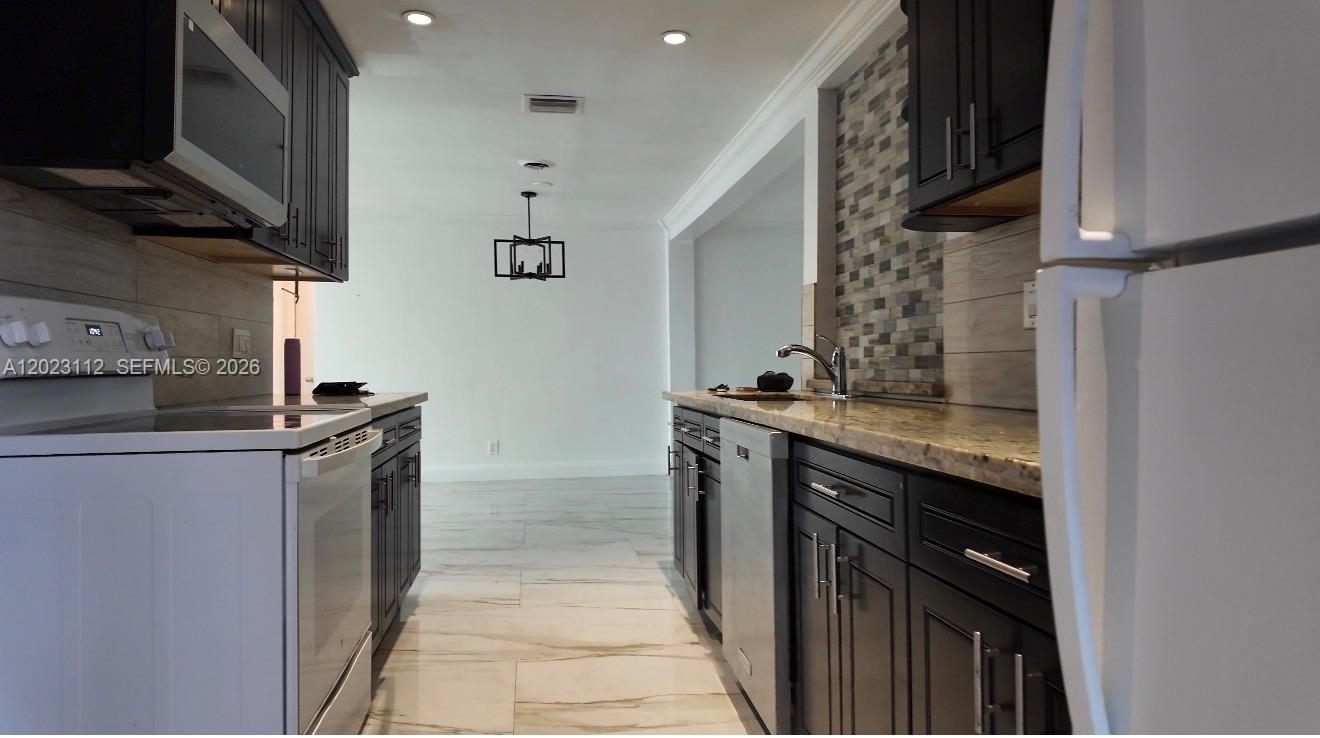 3601 NW 34th Ave, Lauderdale Lakes FL 33309