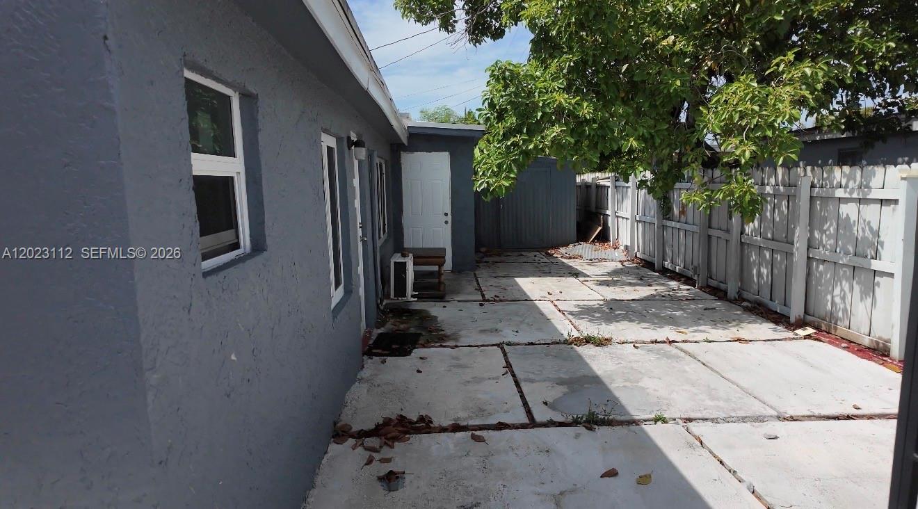 3601 NW 34th Ave, Lauderdale Lakes FL 33309