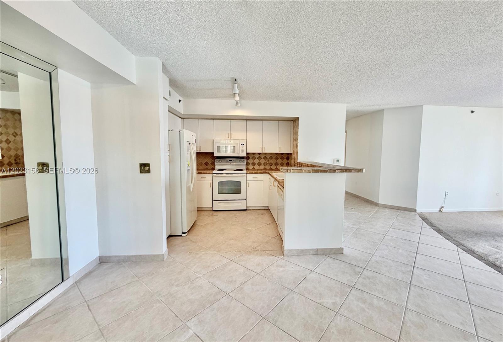 19877 E Country Club Dr #3408, Aventura FL 33180