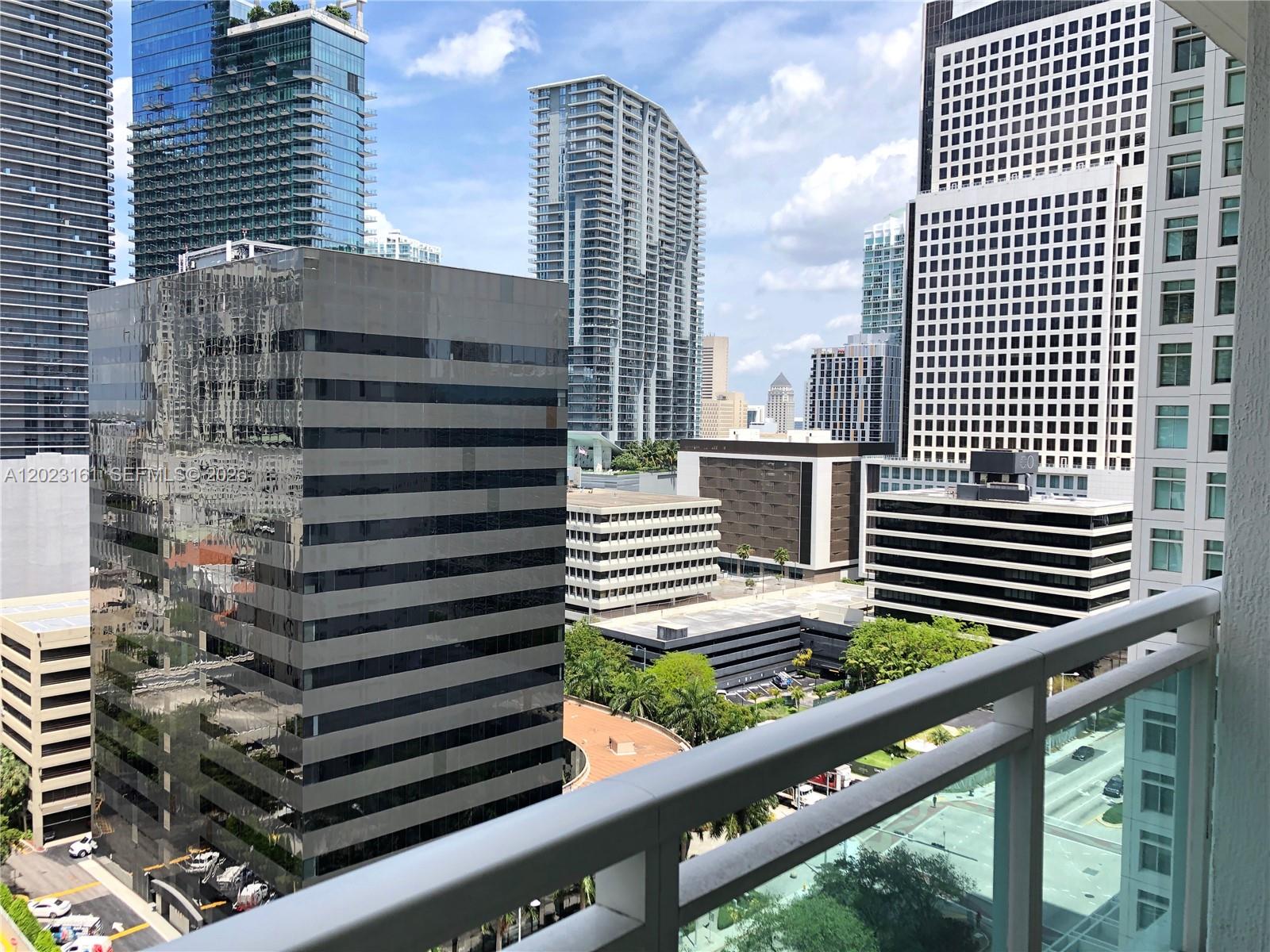 950 Brickell Bay Dr #1701, Miami FL 33131