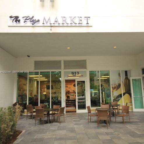 950 Brickell Bay Dr #1701, Miami FL 33131