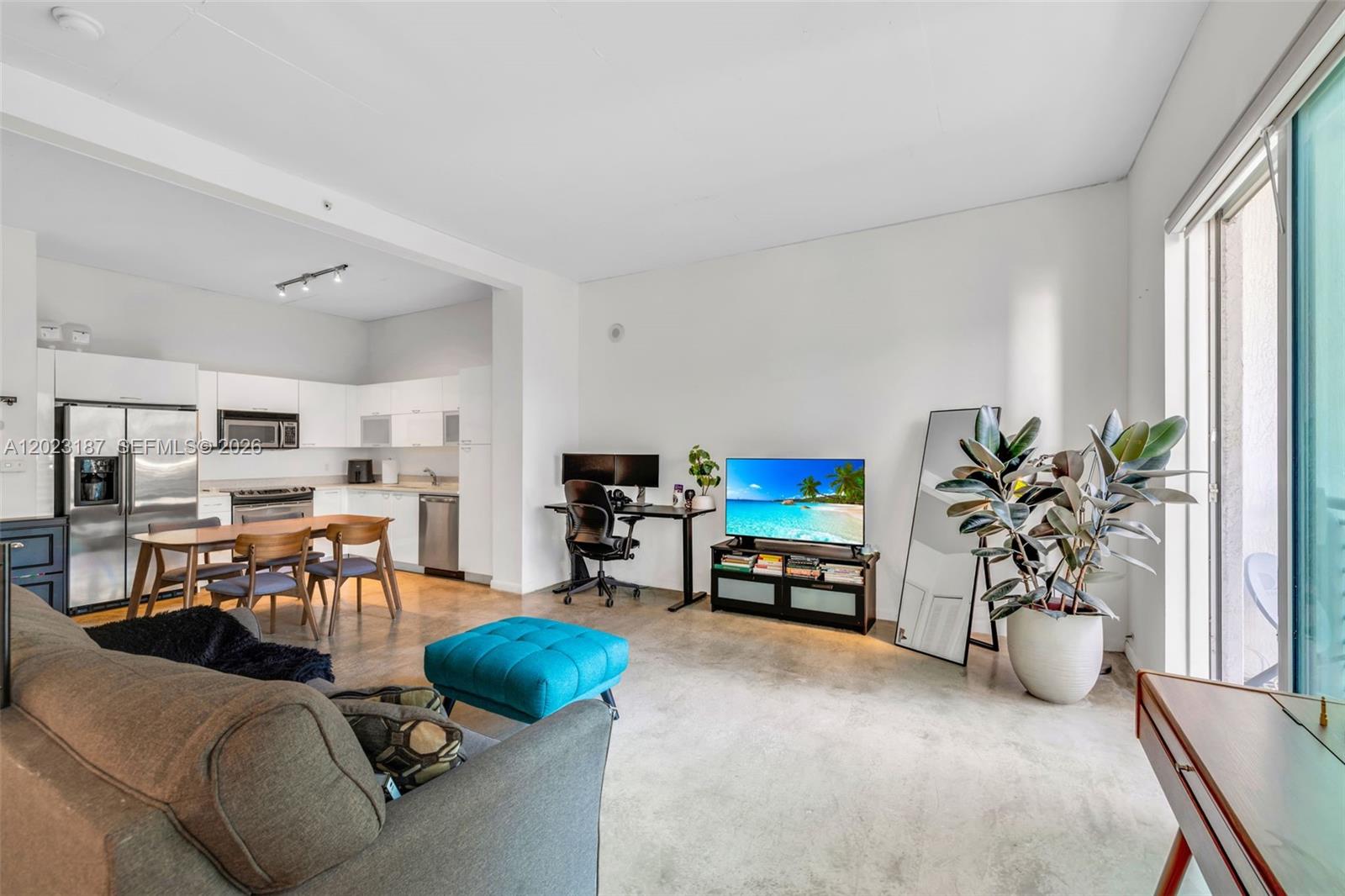 234 NE 3rd St #1108, Miami FL 33132