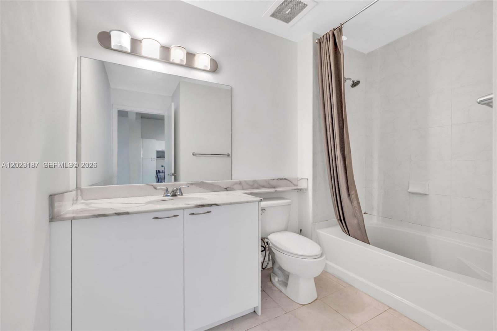 234 NE 3rd St #1108, Miami FL 33132