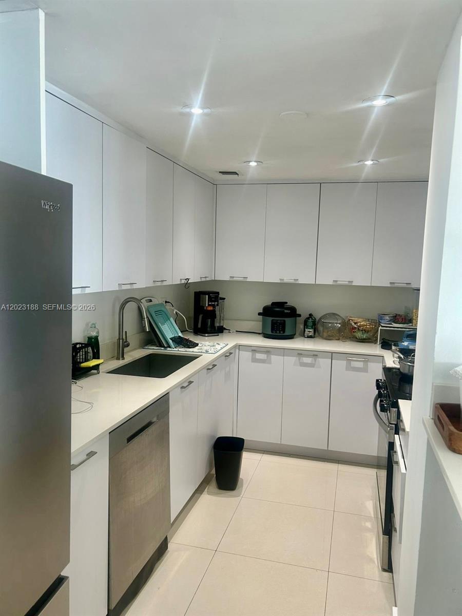 2451 Brickell Ave #16J, Miami FL 33129