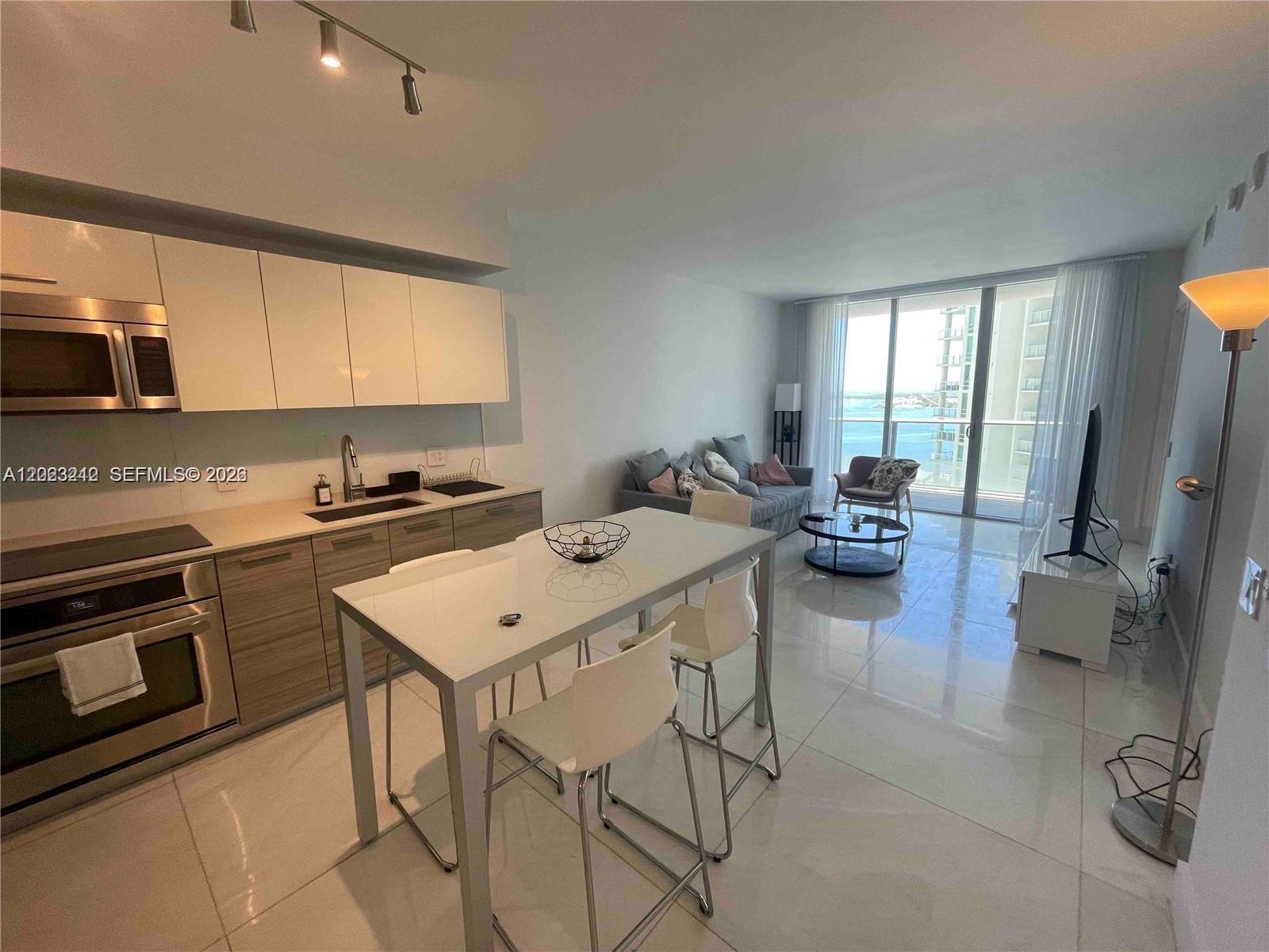 1300 Brickell Bay Dr #2304, Miami FL 33131