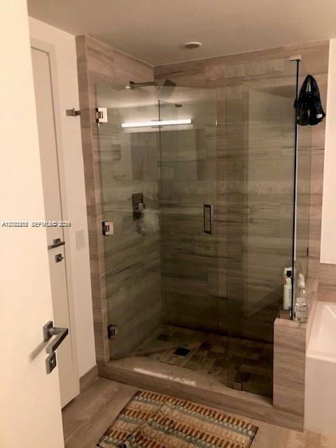 1300 Brickell Bay Dr #2304, Miami FL 33131