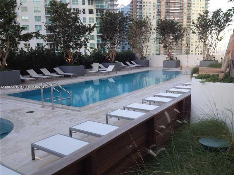 1300 Brickell Bay Dr #2304, Miami FL 33131