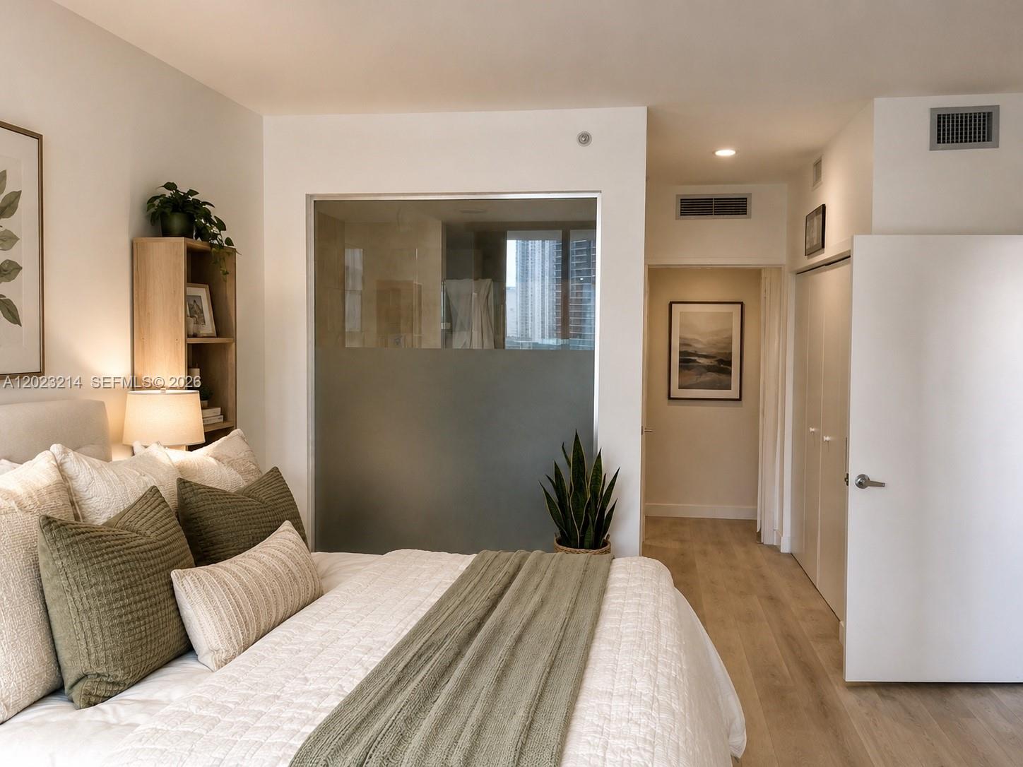 90 SW 3 ST #2614, Miami FL 33130
