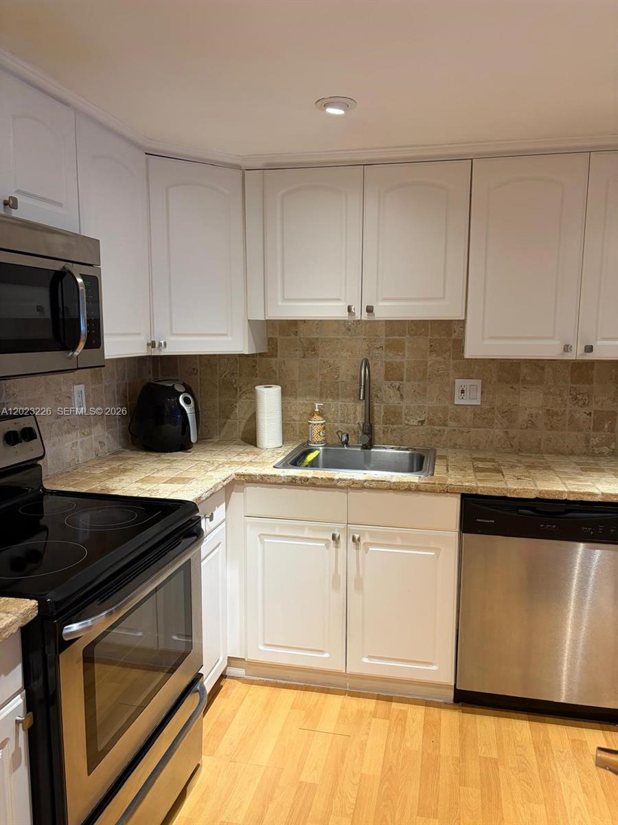 200 SE 15th Rd #7G, Miami FL 33129