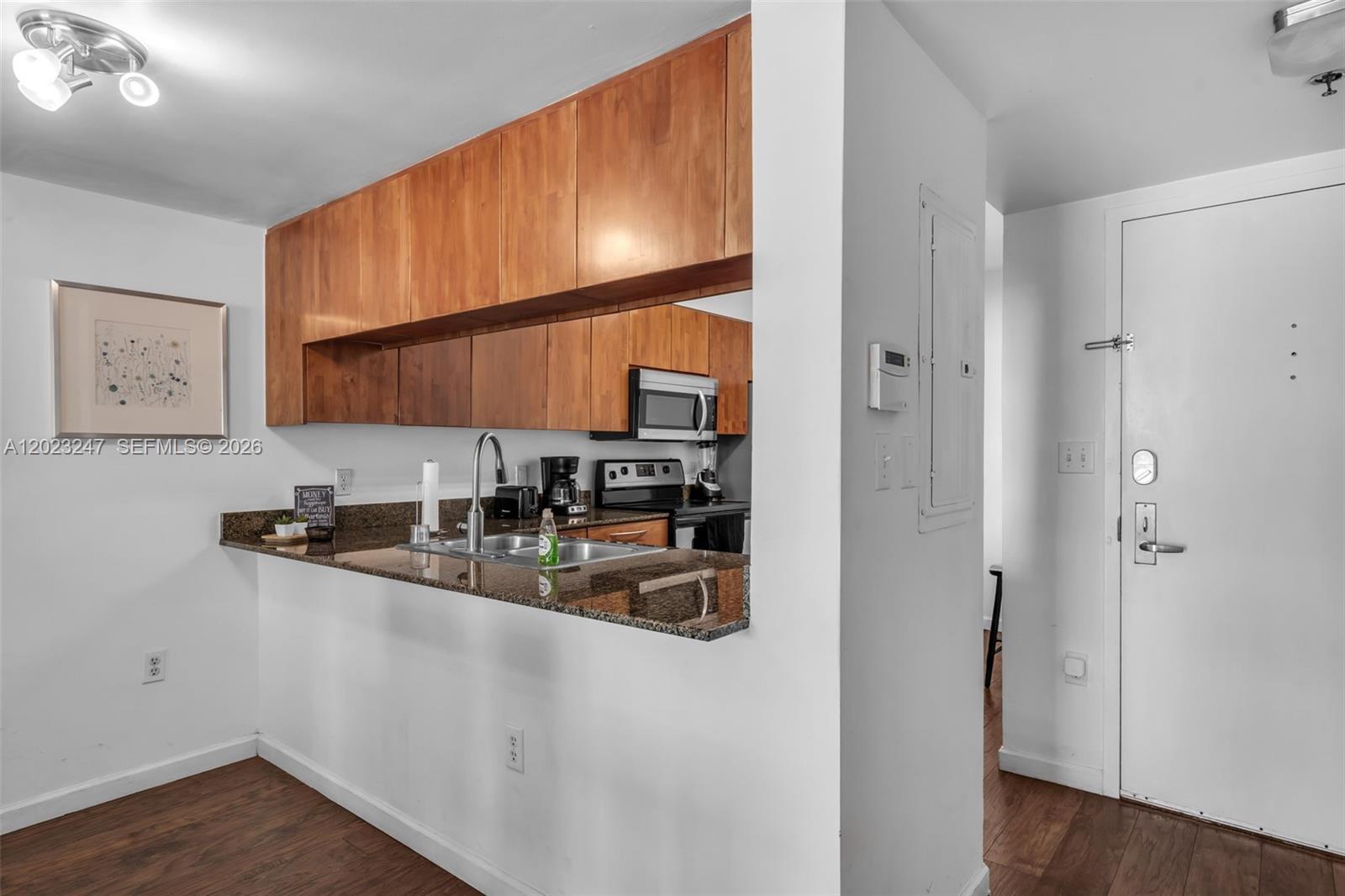 1200 Brickell Bay Dr #2915, Miami FL 33131