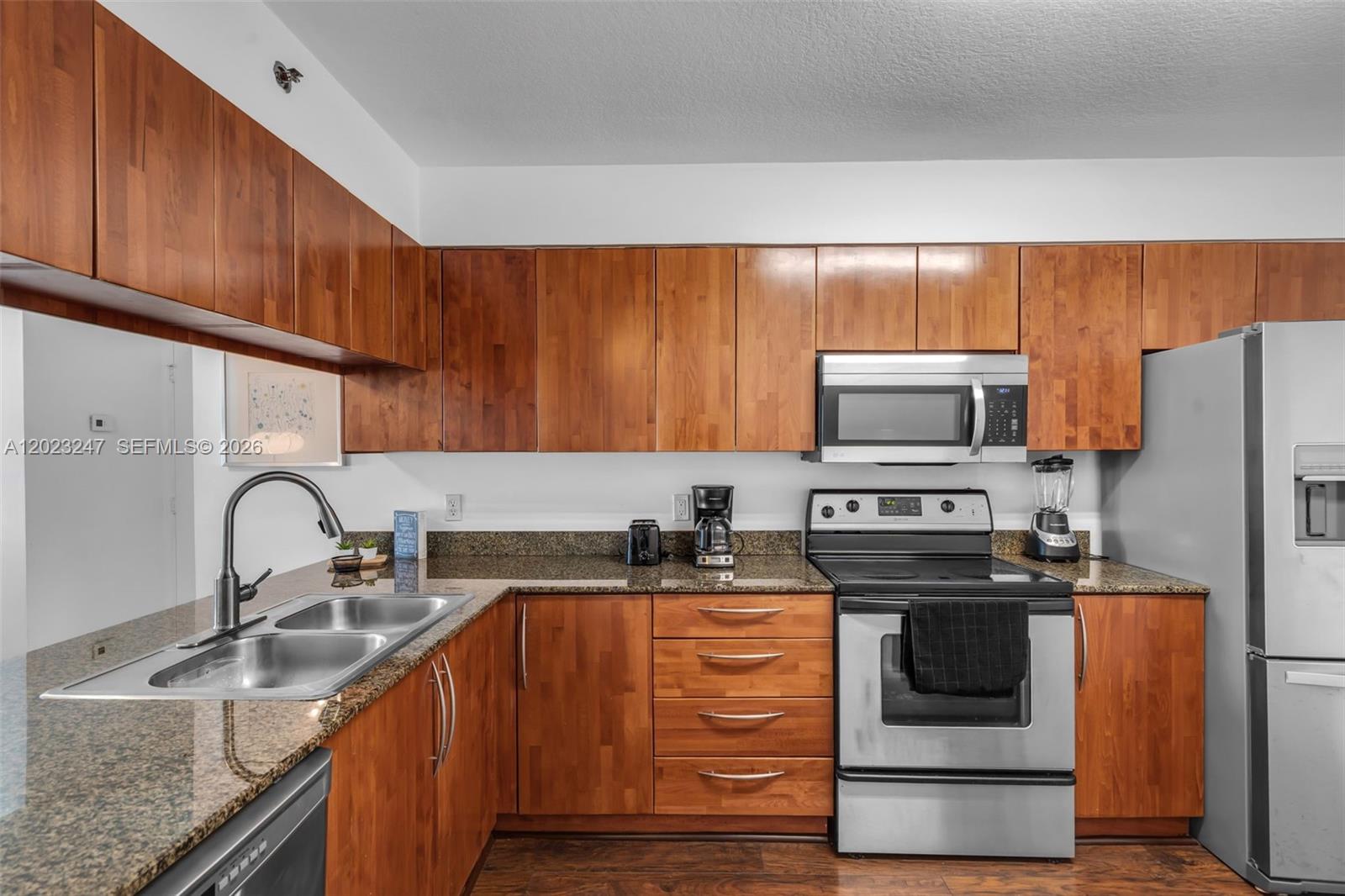 1200 Brickell Bay Dr #2915, Miami FL 33131