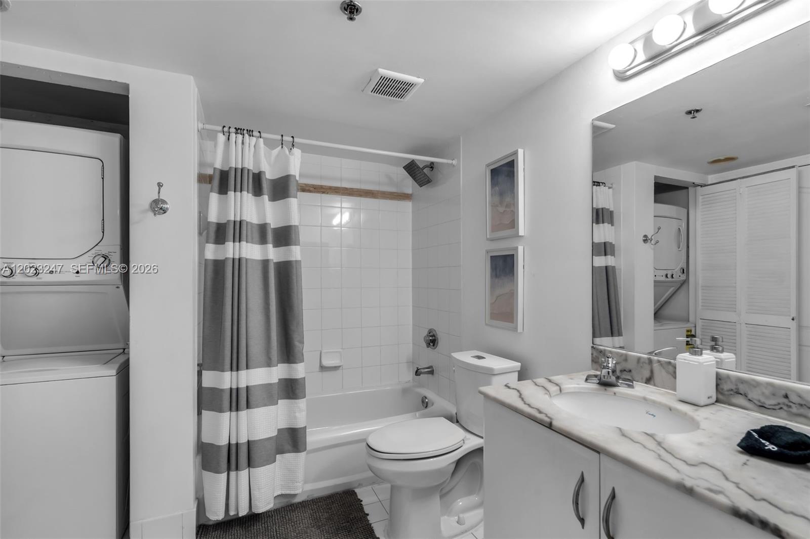1200 Brickell Bay Dr #2915, Miami FL 33131
