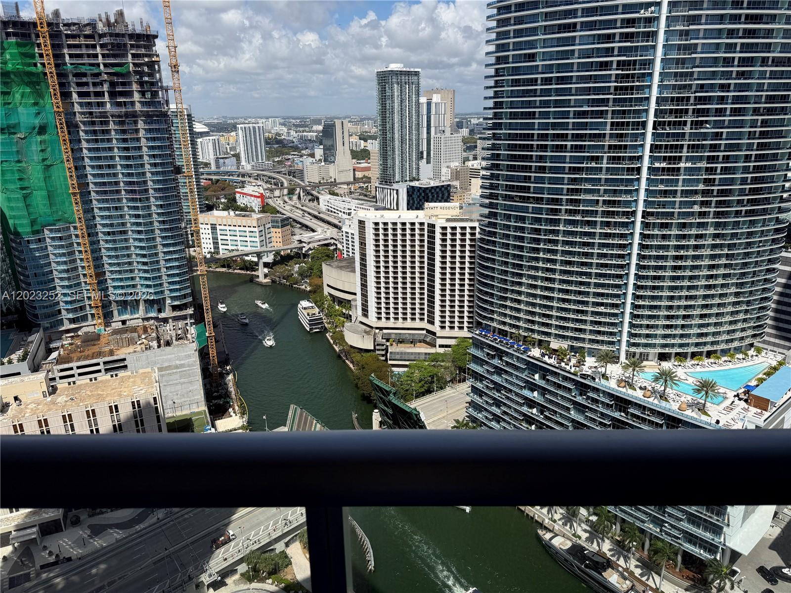 465 Brickell Ave #3906, Miami FL 33131