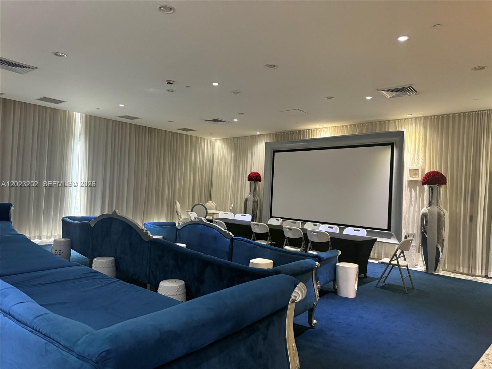 465 Brickell Ave #3906, Miami FL 33131