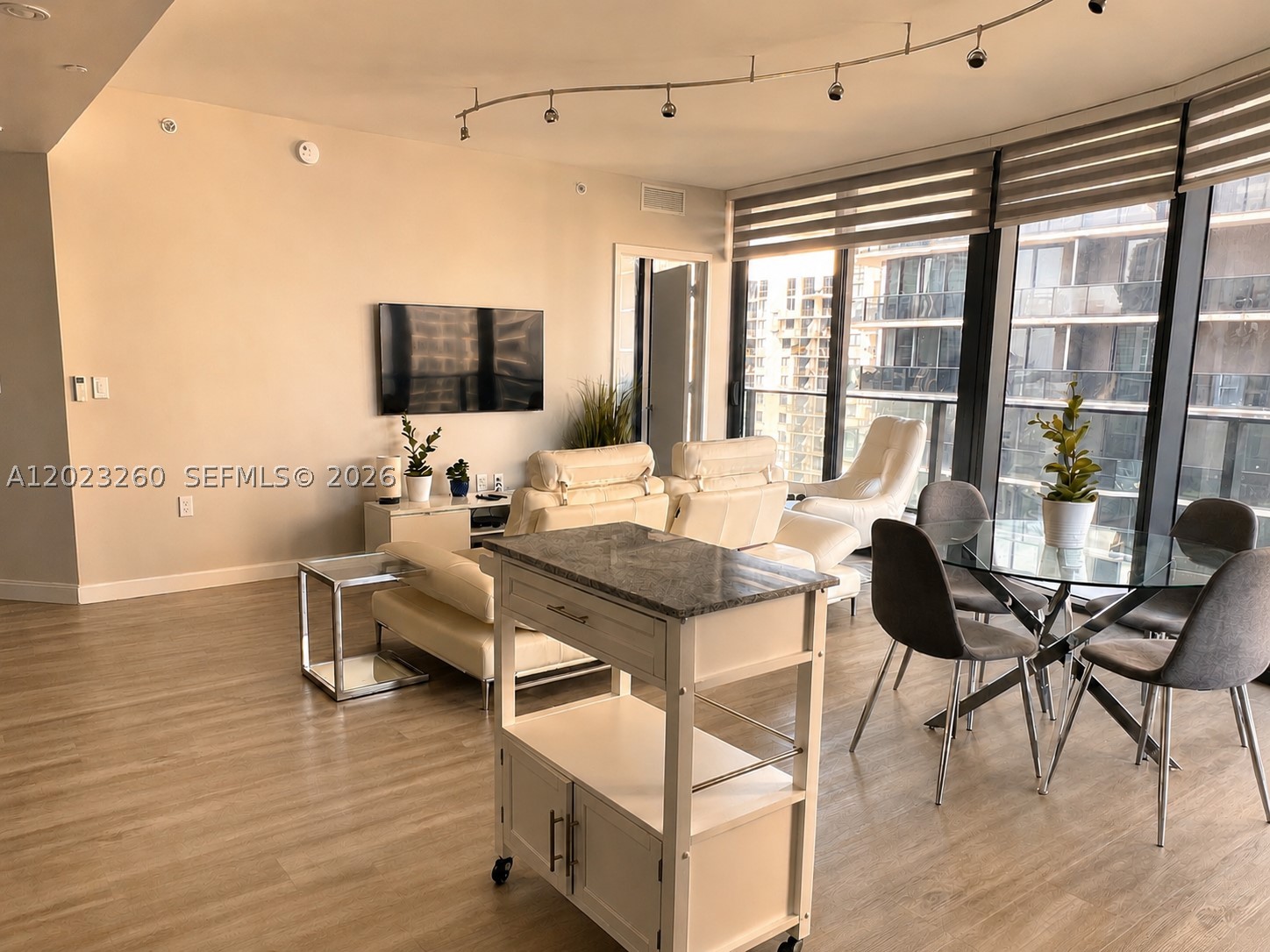 45 SW 9th St #2908, Miami FL 33130