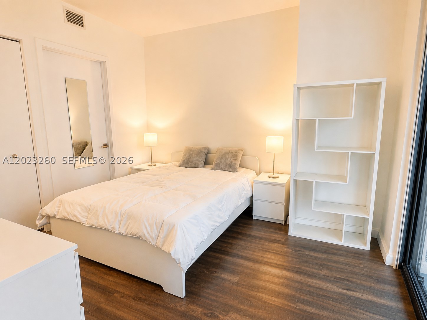 45 SW 9th St #2908, Miami FL 33130