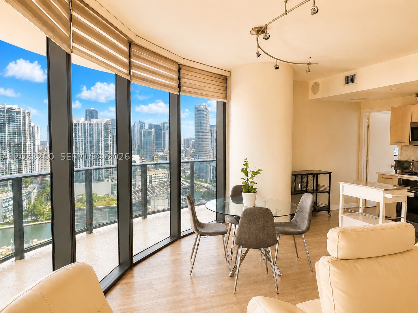 45 SW 9th St #2908, Miami FL 33130