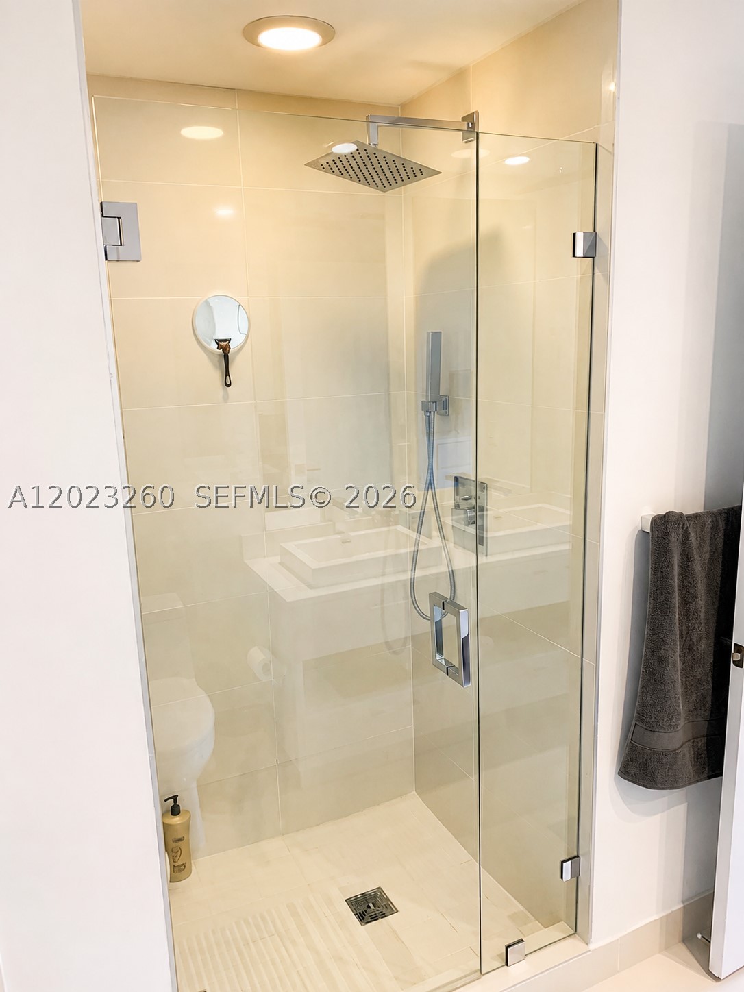 45 SW 9th St #2908, Miami FL 33130