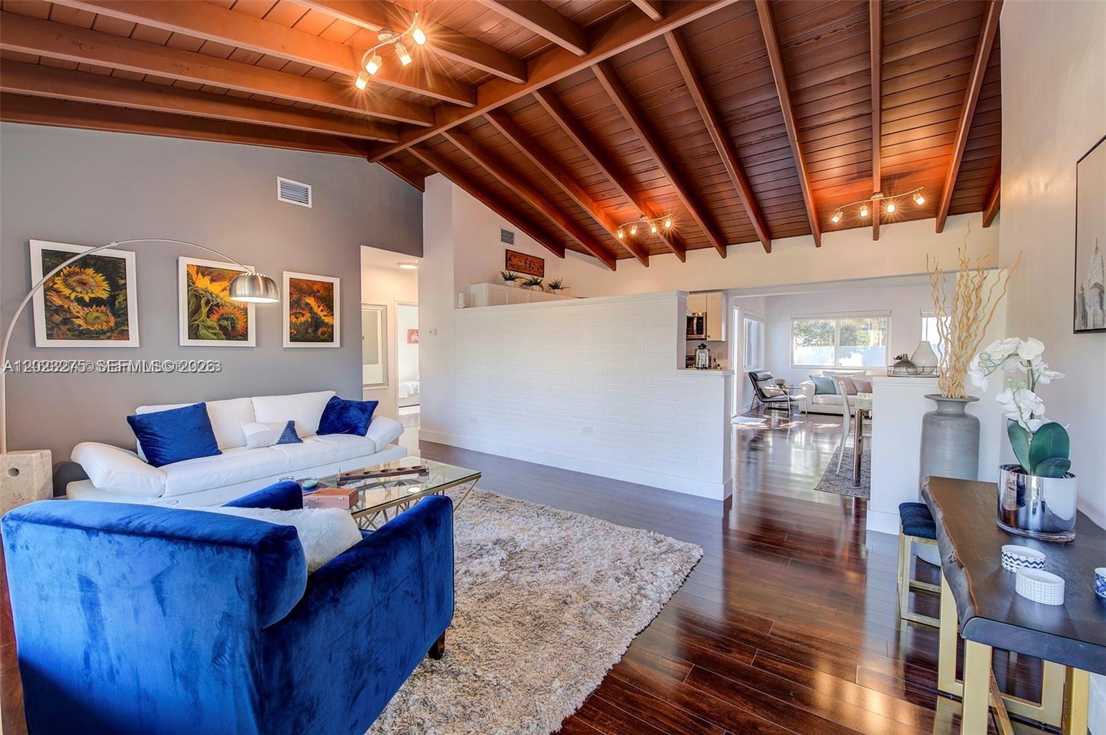 2190 NE 169th St, North Miami Beach FL 33162