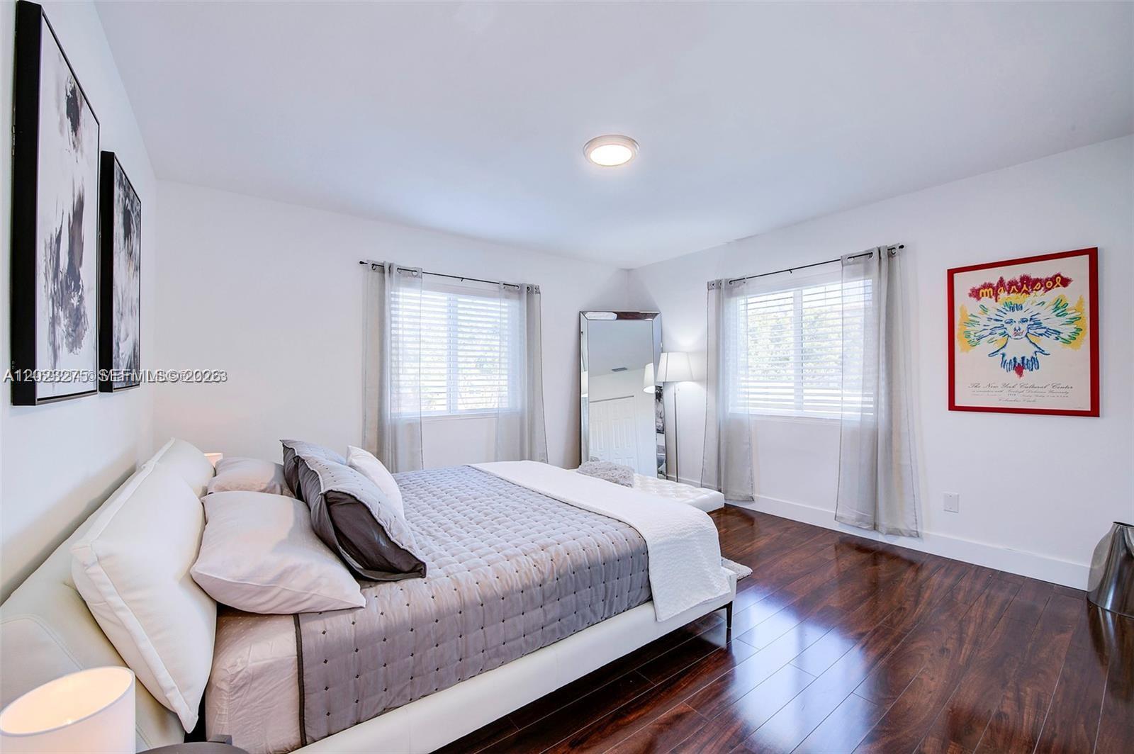 2190 NE 169th St, North Miami Beach FL 33162