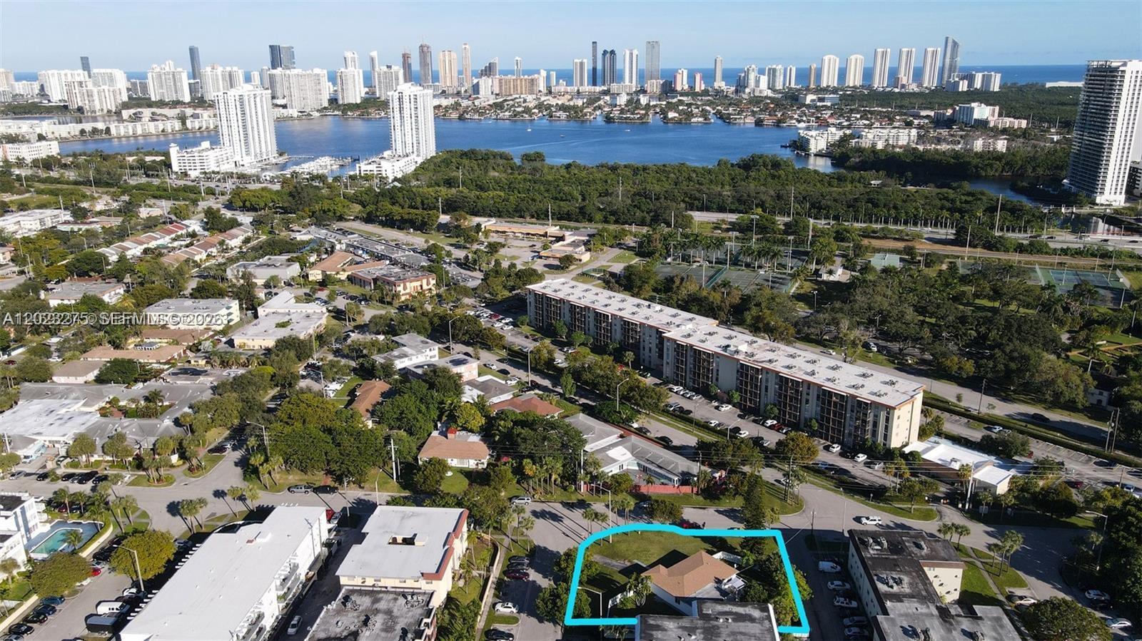 2190 NE 169th St, North Miami Beach FL 33162