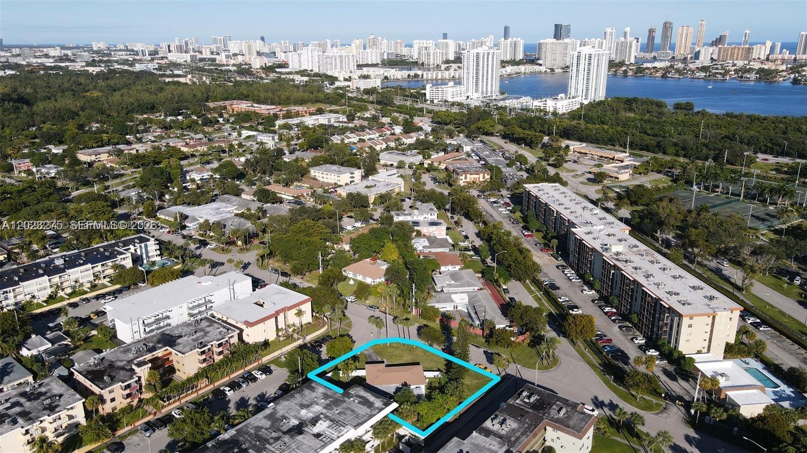 2190 NE 169th St, North Miami Beach FL 33162