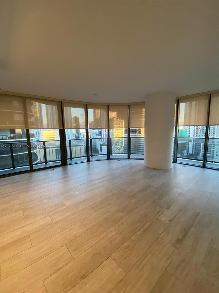 55 SW 9th St #1503, Miami FL 33130