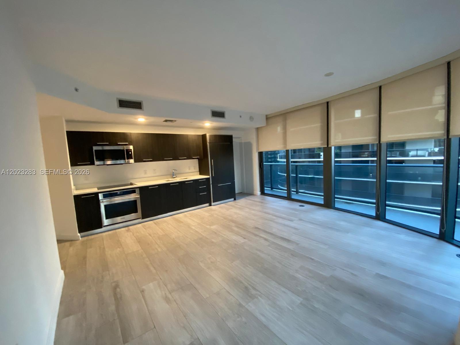 55 SW 9th St #1503, Miami FL 33130