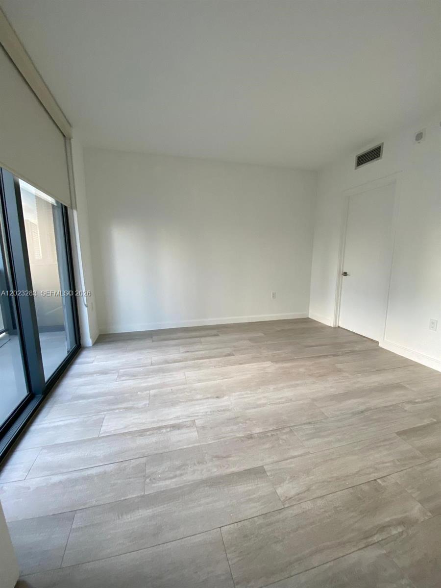55 SW 9th St #1503, Miami FL 33130