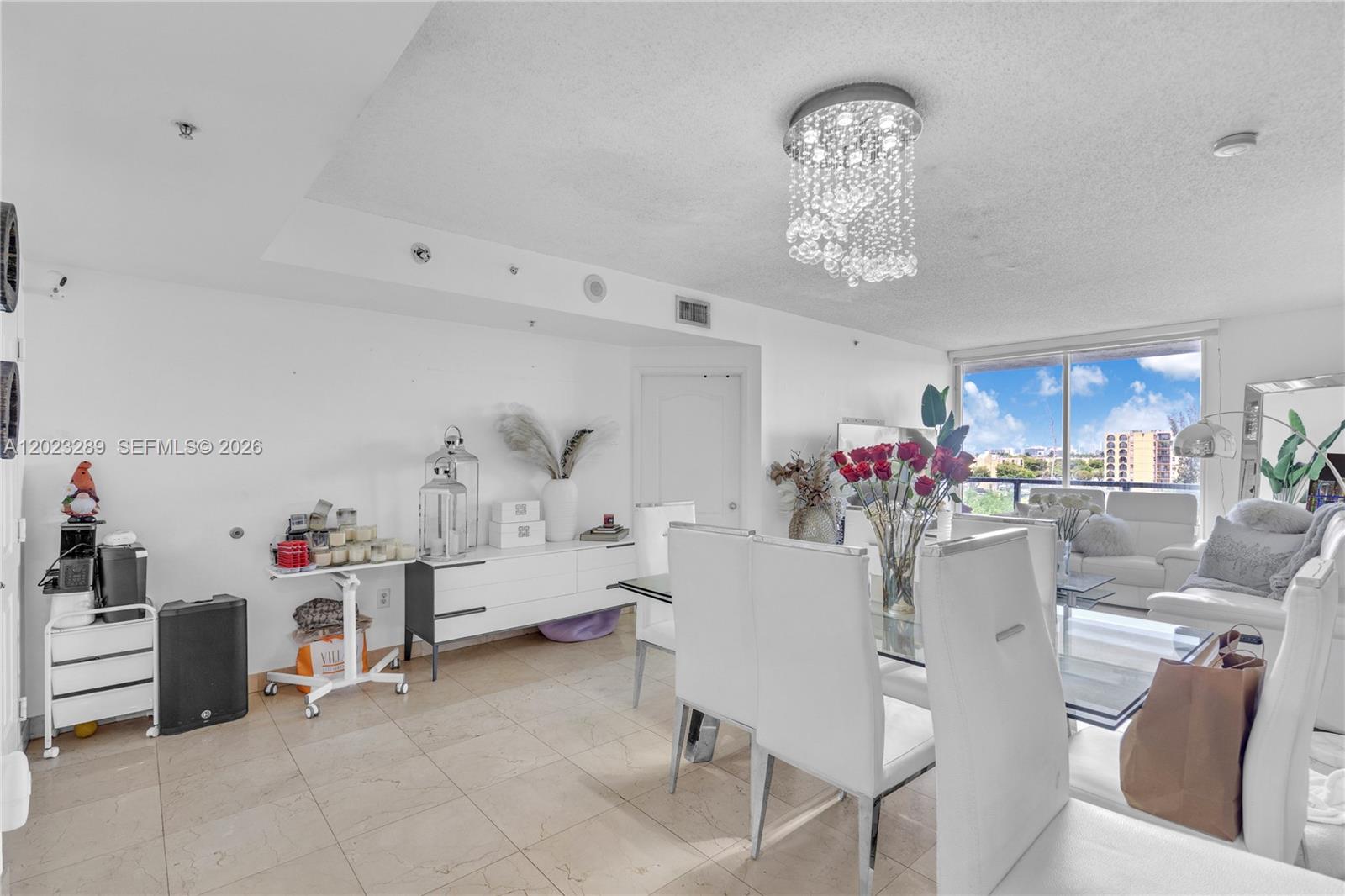5077 NW 7th St #517, Miami FL 33126