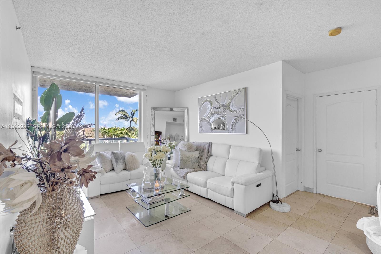 5077 NW 7th St #517, Miami FL 33126
