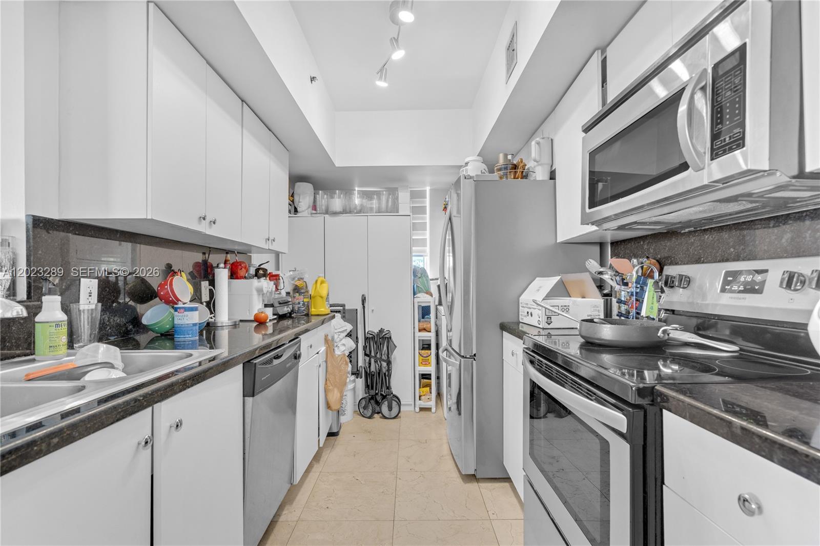 5077 NW 7th St #517, Miami FL 33126