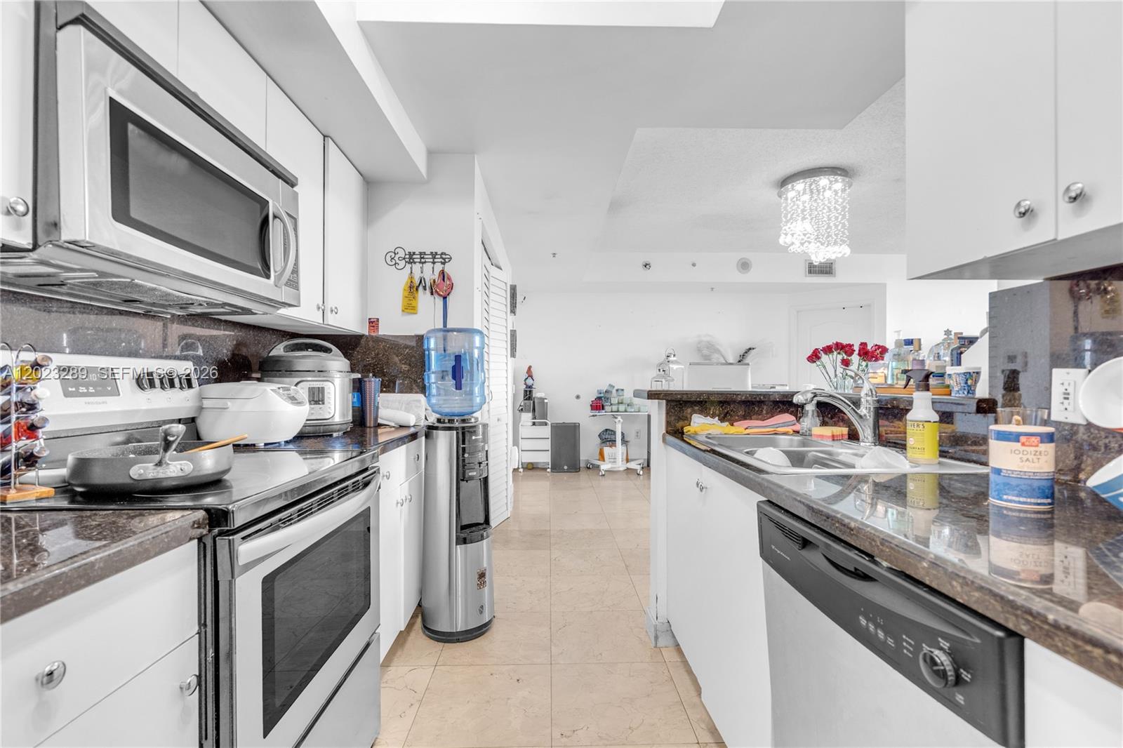 5077 NW 7th St #517, Miami FL 33126