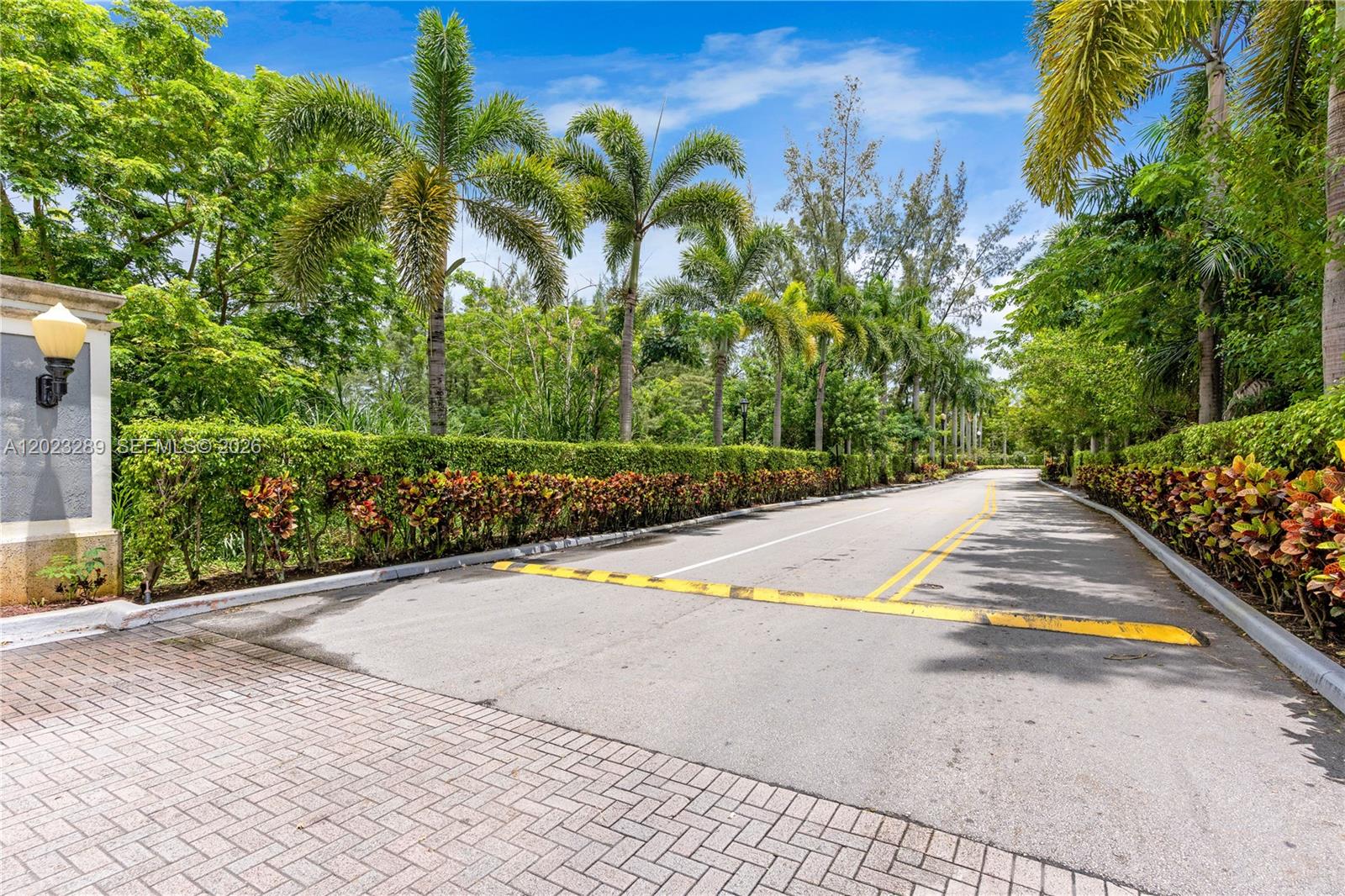 5077 NW 7th St #517, Miami FL 33126