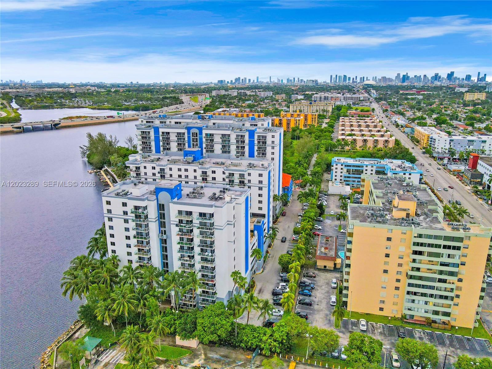 5077 NW 7th St #517, Miami FL 33126