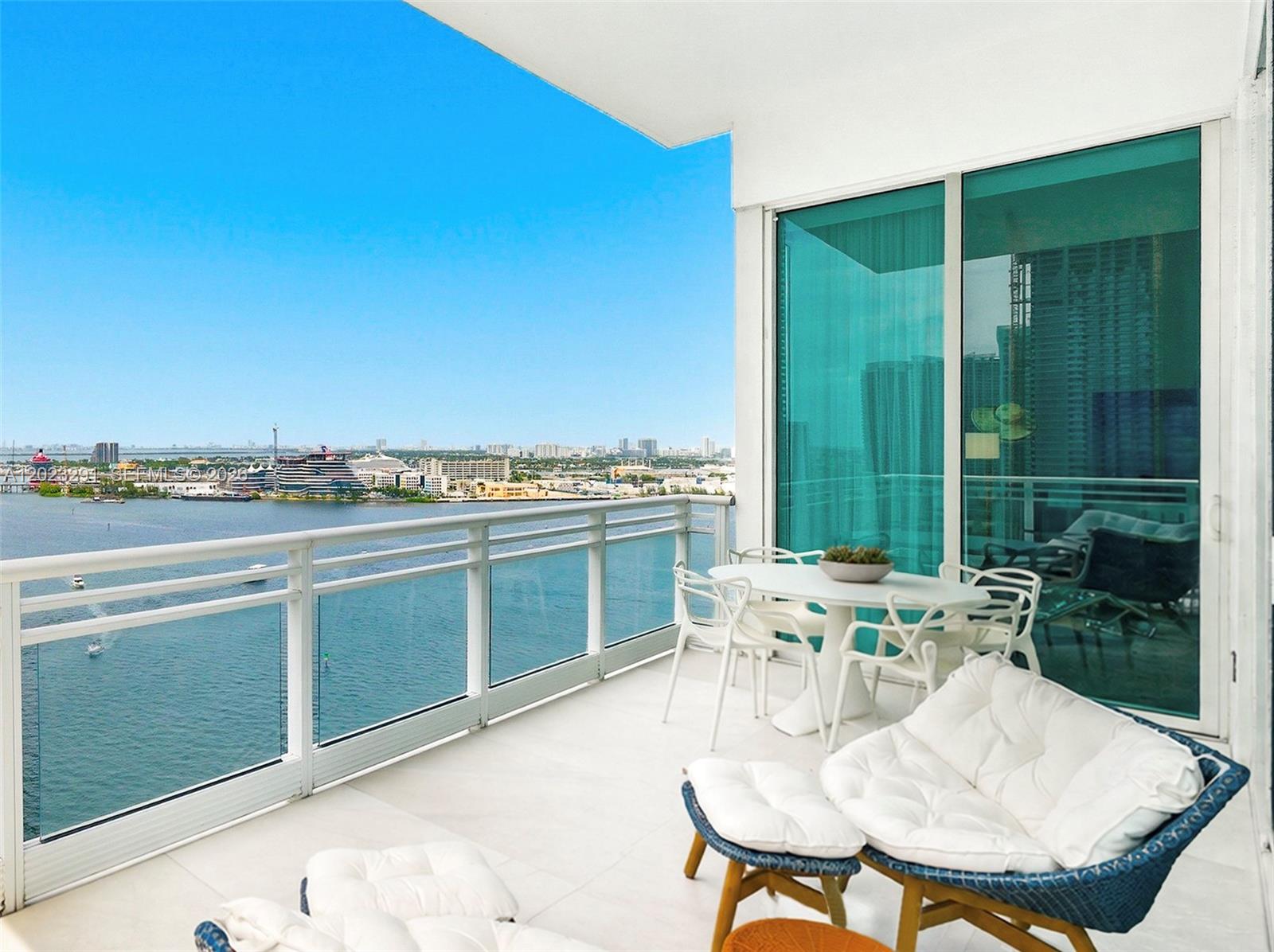 900 Brickell Key Blvd #1801, Miami FL 33131