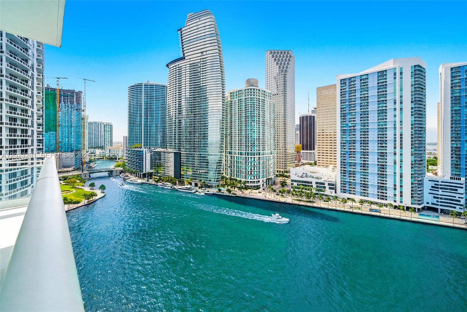 900 Brickell Key Blvd #1801, Miami FL 33131