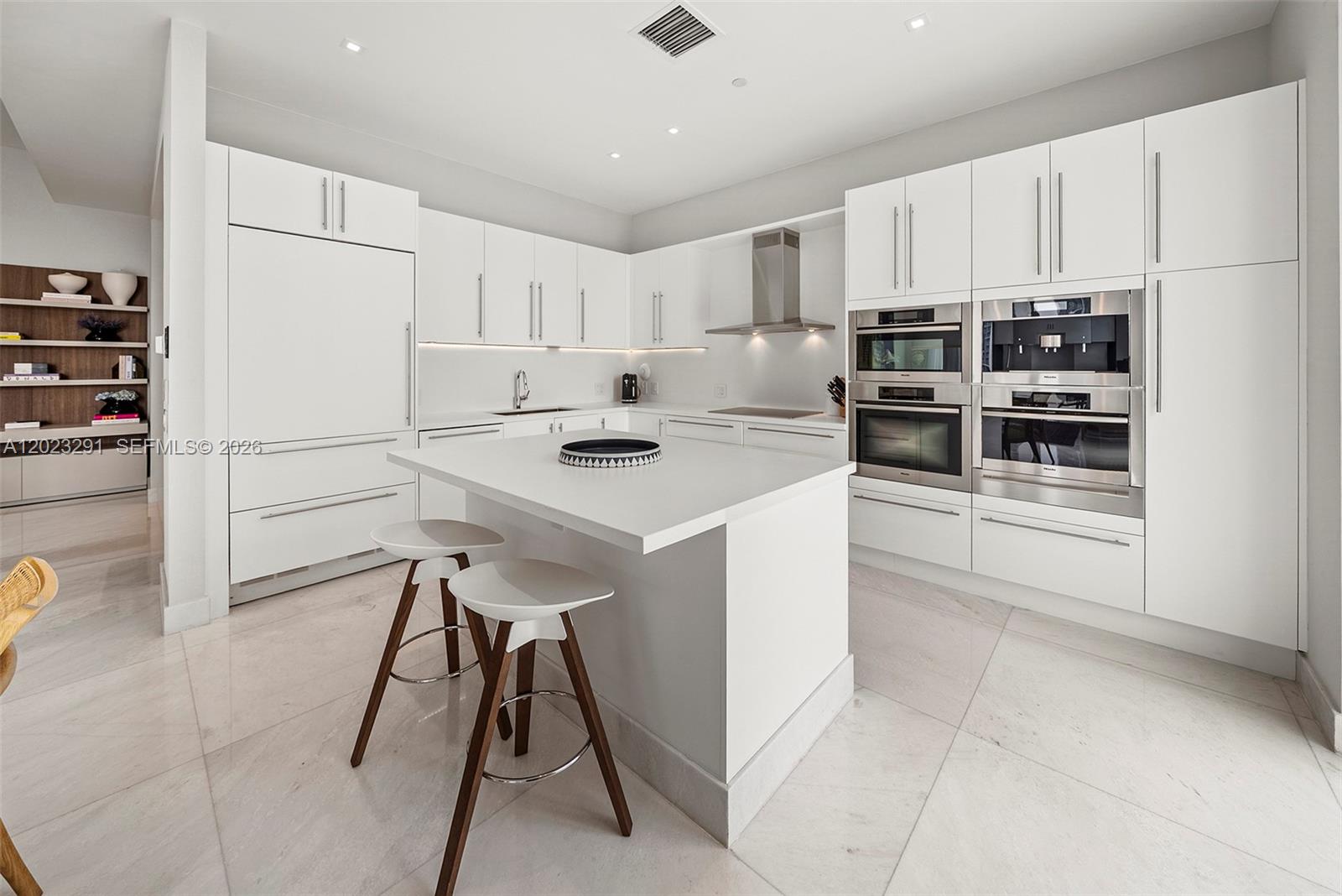 900 Brickell Key Blvd #1801, Miami FL 33131