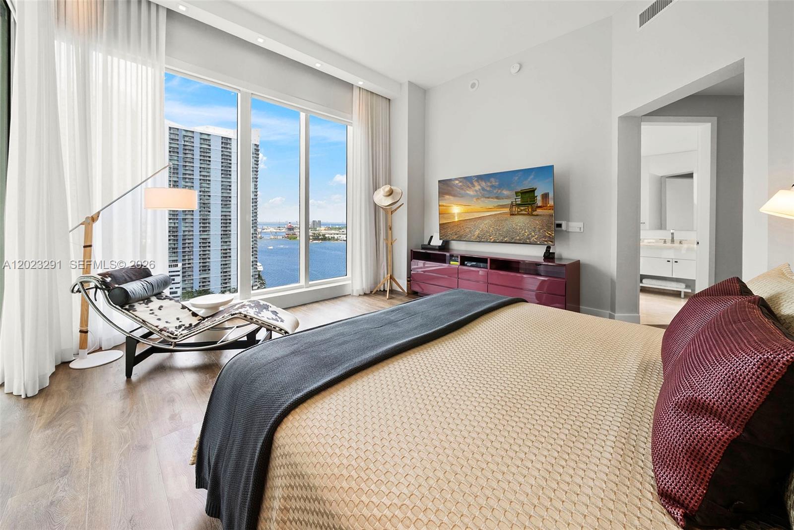 900 Brickell Key Blvd #1801, Miami FL 33131